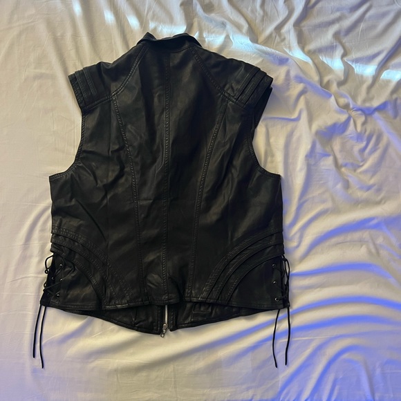 PENTAGRAMME BLACK LEATHER VEST - XL - Picture 2 of 2
